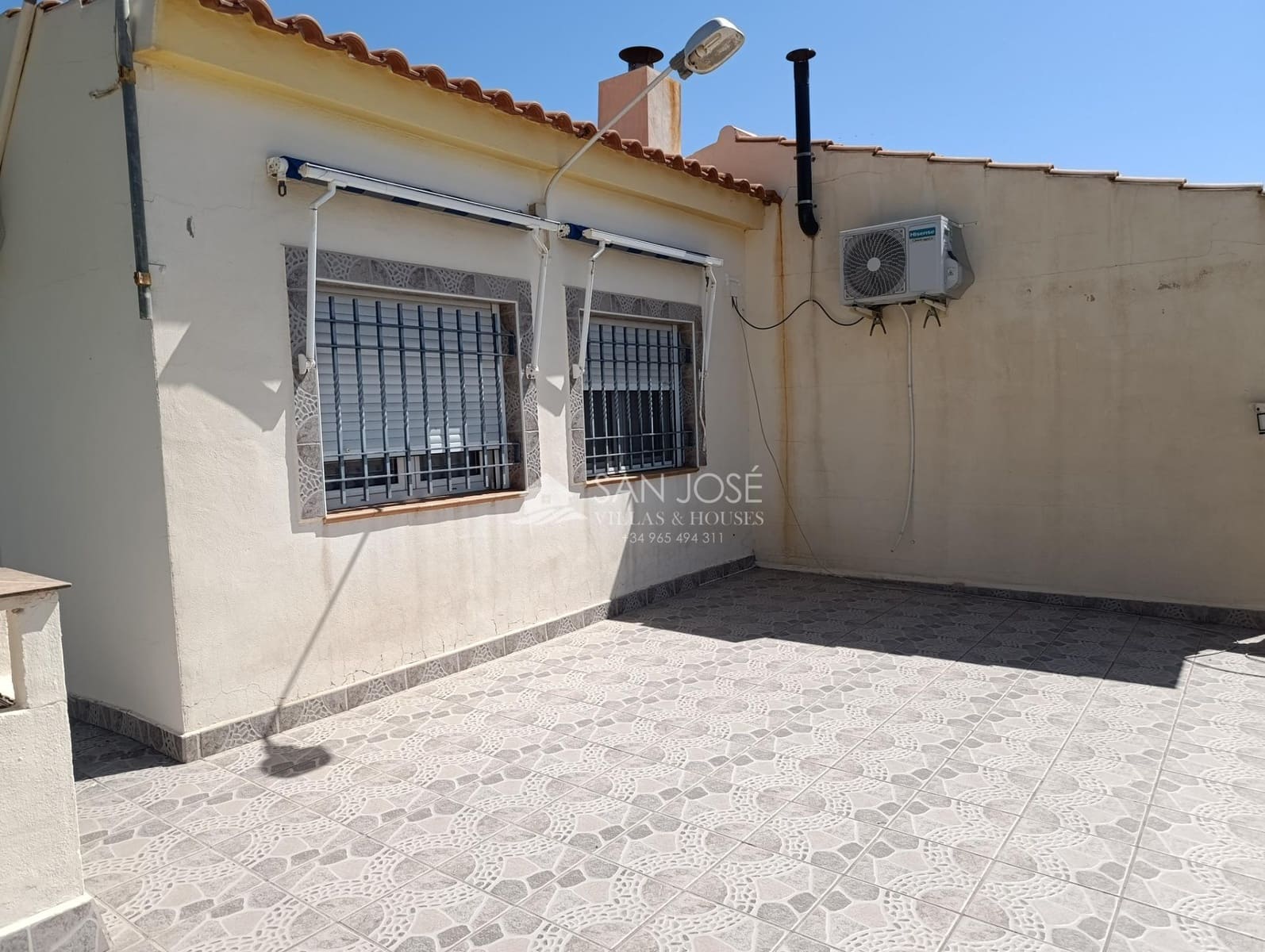 4 bedroom Villa for sale in Monforte del Cid with pool - € 315,000 (Ref: 9894082)