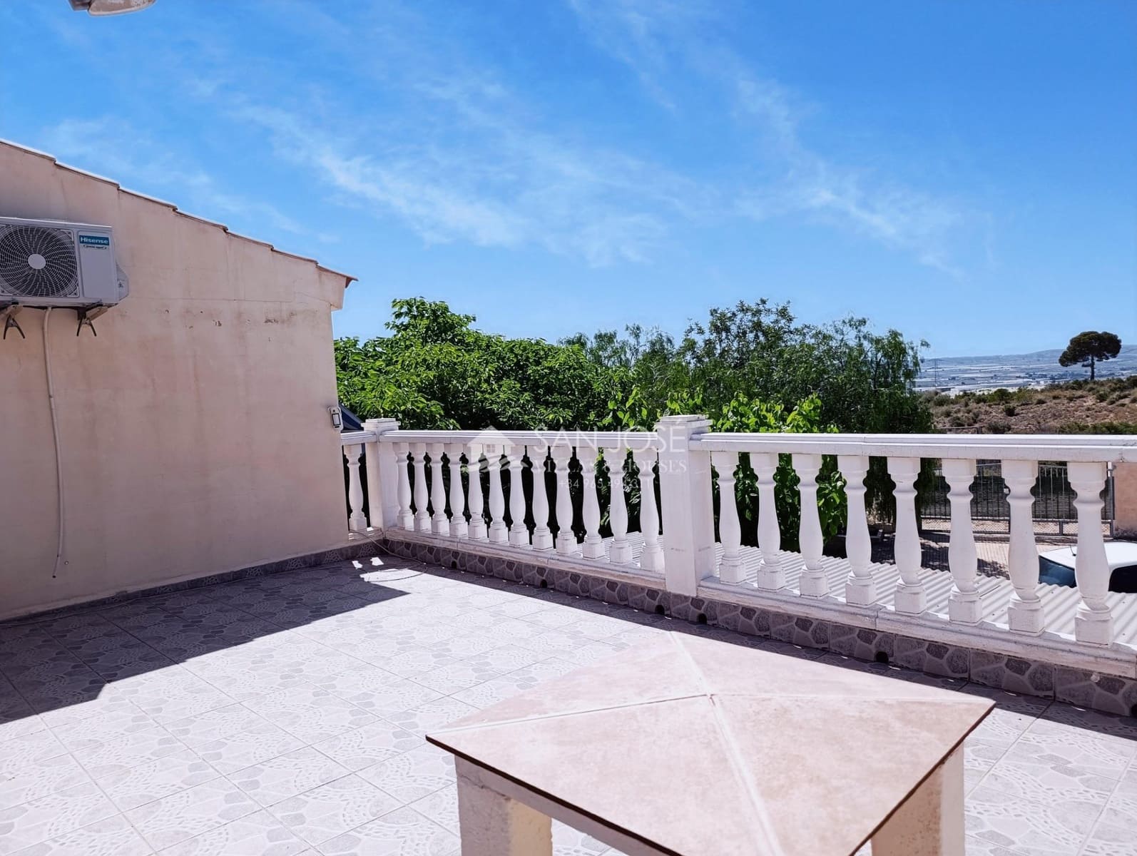 4 bedroom Villa for sale in Monforte del Cid with pool - € 315,000 (Ref: 9894082)