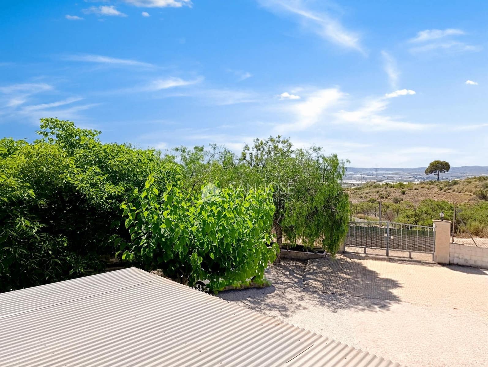 4 bedroom Villa for sale in Monforte del Cid with pool - € 315,000 (Ref: 9894082)