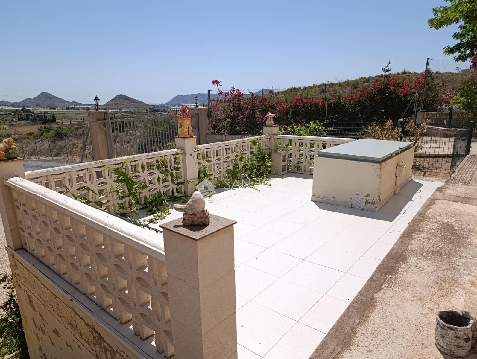 4 bedroom Villa for sale in Monforte del Cid with pool - € 315,000 (Ref: 9894082)