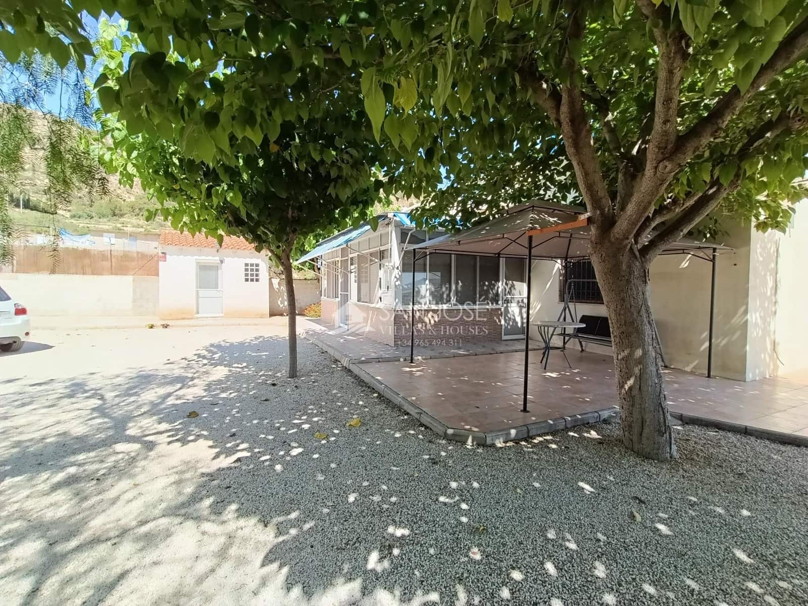 4 bedroom Villa for sale in Monforte del Cid with pool - € 315,000 (Ref: 9894082)