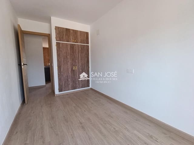 3 makuuhuone Asunto myytävänä paikassa Monóvar / Monóver - 131 000 € (Ref: 9894083)