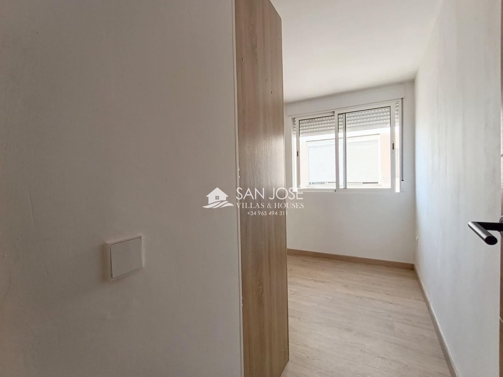3 makuuhuone Asunto myytävänä paikassa Monovar / Monover - 131 000 € (Ref: 9894083)