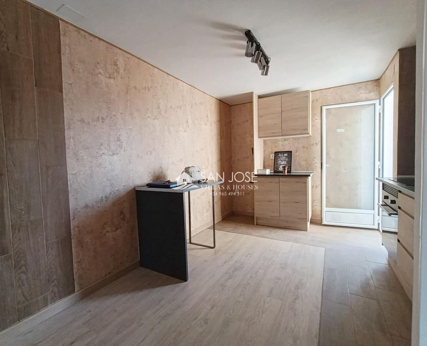 3 makuuhuone Asunto myytävänä paikassa Monovar / Monover - 131 000 € (Ref: 9894083)