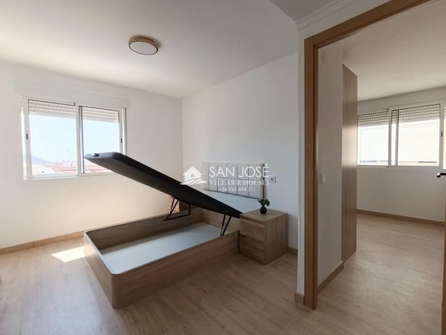 3 makuuhuone Asunto myytävänä paikassa Monóvar / Monóver - 131 000 € (Ref: 9894083)
