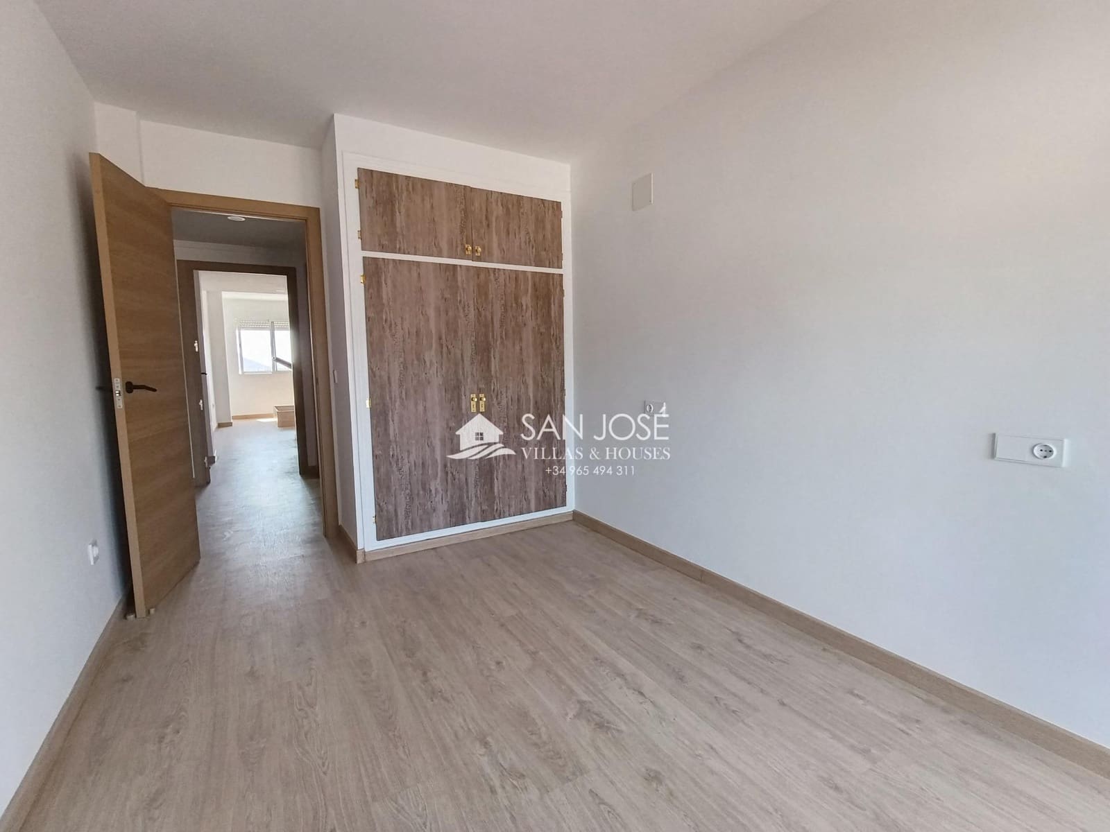 3 makuuhuone Asunto myytävänä paikassa Monovar / Monover - 131 000 € (Ref: 9894083)