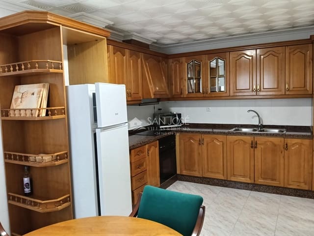4 bedroom Townhouse for rent in Aspe - € 800 (Ref: 9896232)