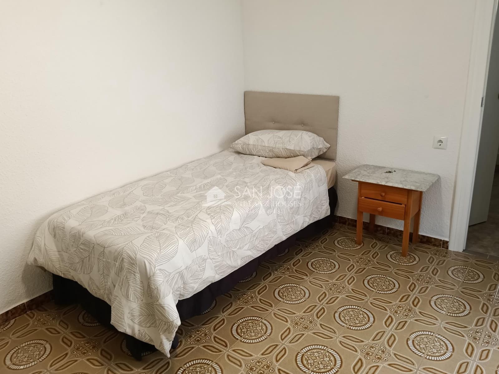 4 quarto Casa em Banda para arrendar em Aspe - 800 € (Ref: 9896232)