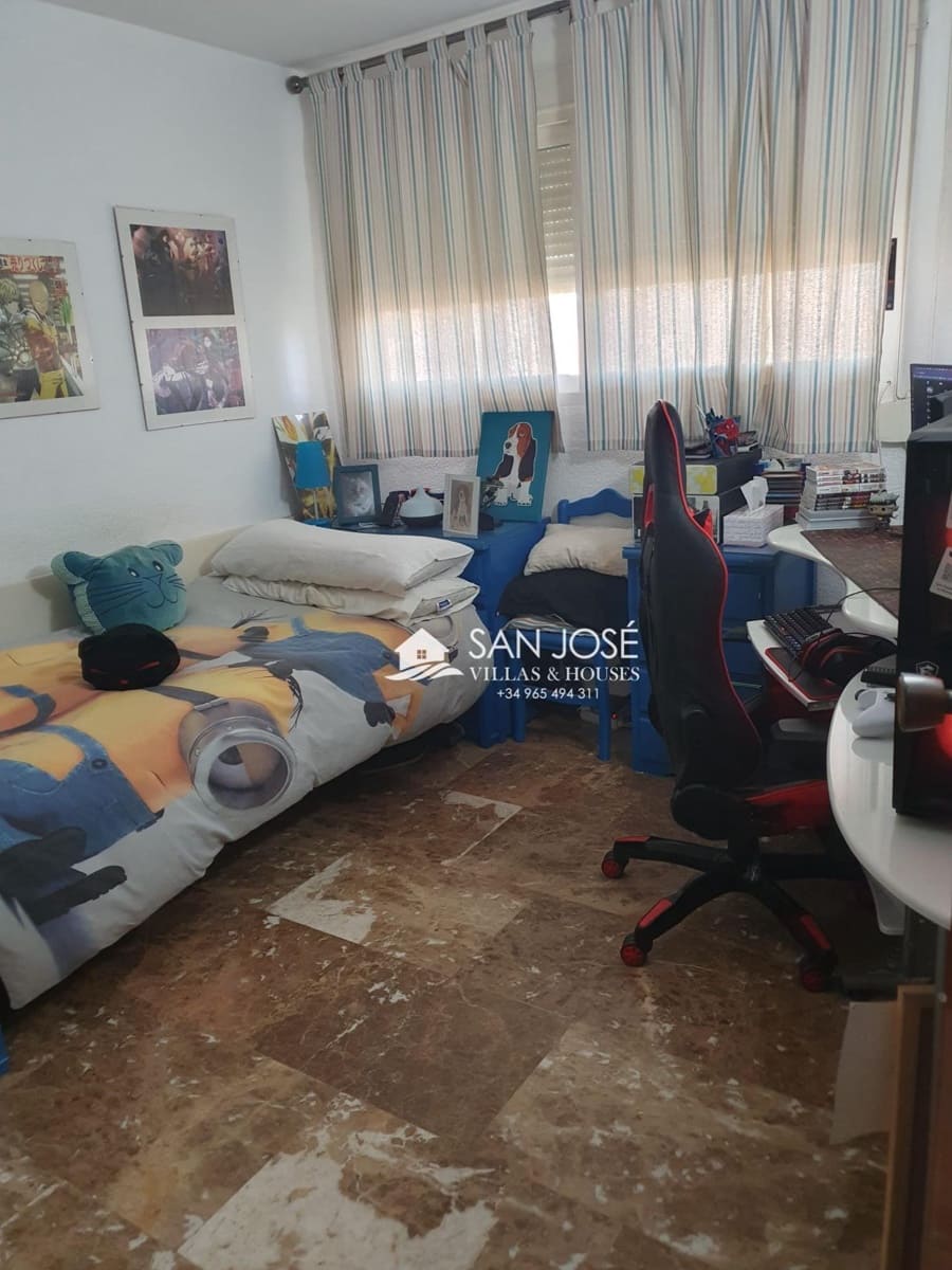 4 Zimmer Wohnung zu verkaufen in Playa de San Juan mit Pool Garage - 620.000 € (Ref: 9899031)