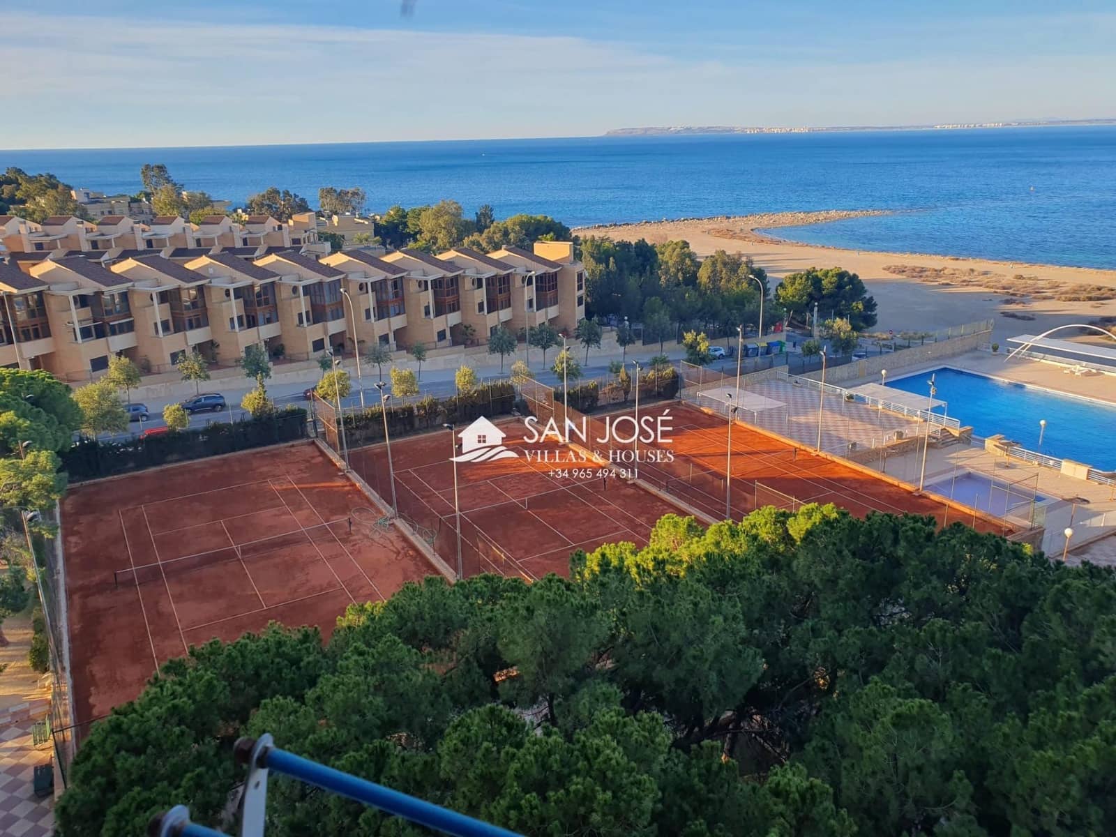 4 Zimmer Wohnung zu verkaufen in Playa de San Juan mit Pool Garage - 620.000 € (Ref: 9899031)