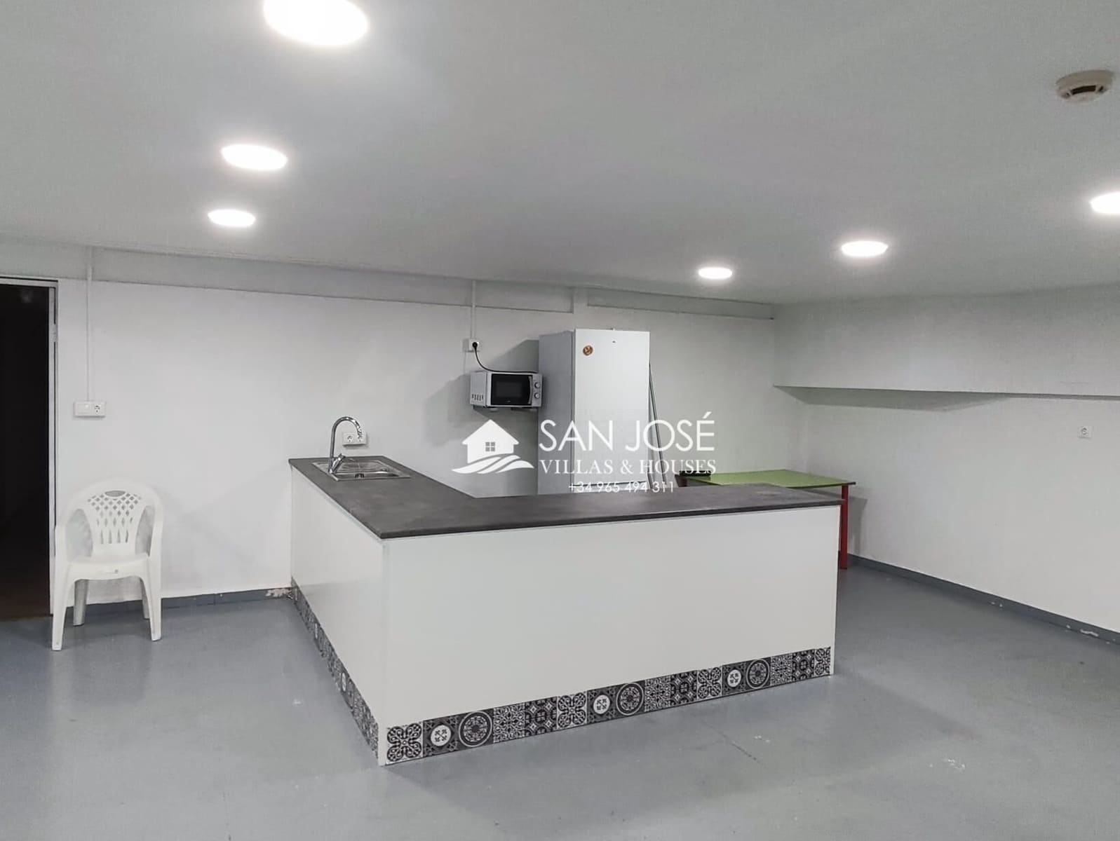 4 Zimmer Wohnung zu verkaufen in Playa de San Juan mit Pool Garage - 620.000 € (Ref: 9899031)