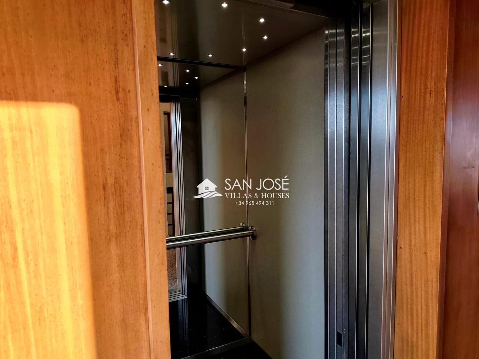 4 Zimmer Wohnung zu verkaufen in Playa de San Juan mit Pool Garage - 620.000 € (Ref: 9899031)