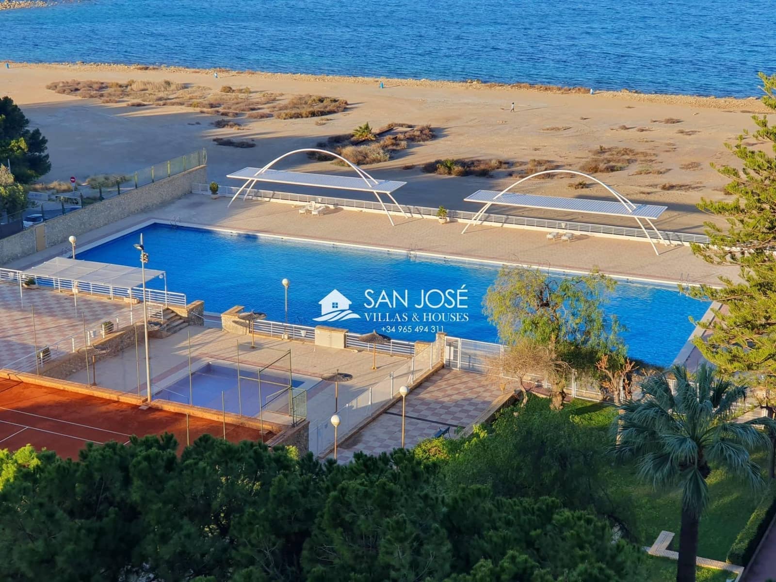 4 Zimmer Wohnung zu verkaufen in Playa de San Juan mit Pool Garage - 620.000 € (Ref: 9899031)