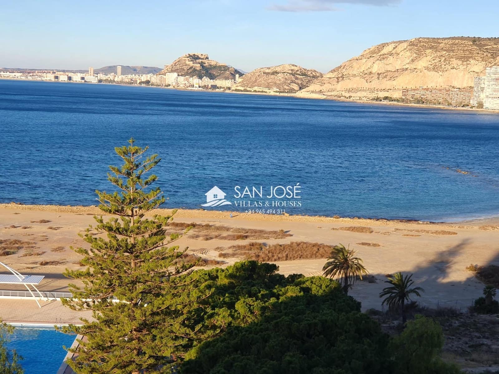 4 Zimmer Wohnung zu verkaufen in Playa de San Juan mit Pool Garage - 620.000 € (Ref: 9899031)