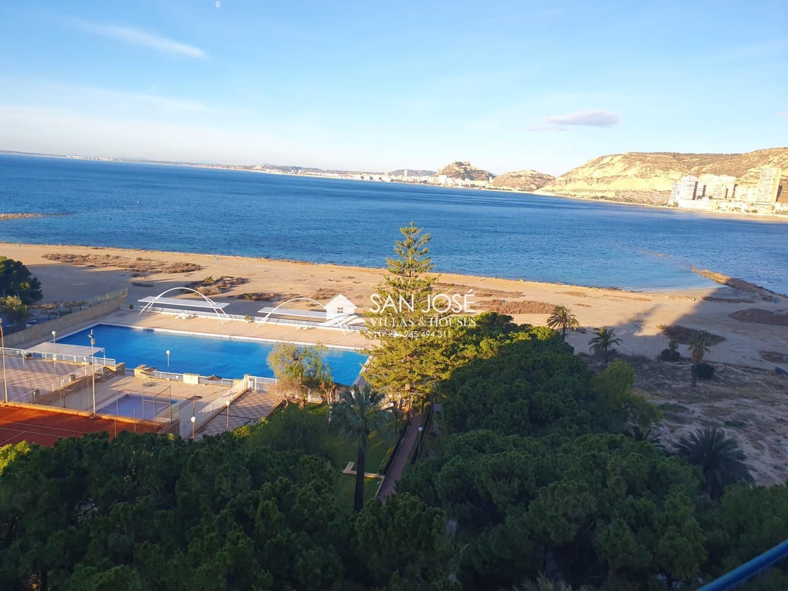 4 Zimmer Wohnung zu verkaufen in Playa de San Juan mit Pool Garage - 620.000 € (Ref: 9899031)