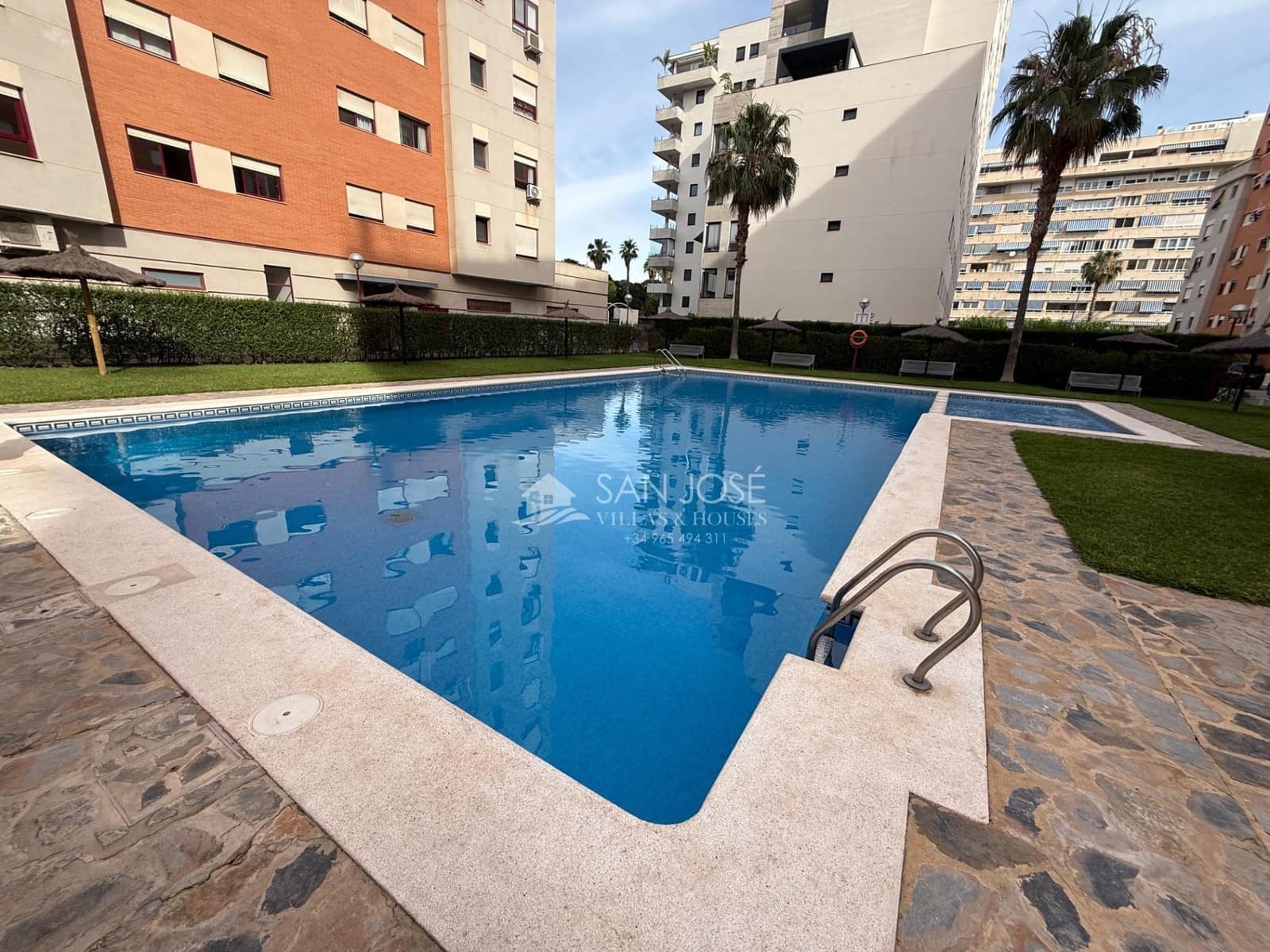 2 Zimmer Wohnung zu verkaufen in Alicante / Alacant Stadt mit Pool - 365.000 € (Ref: 9903832)