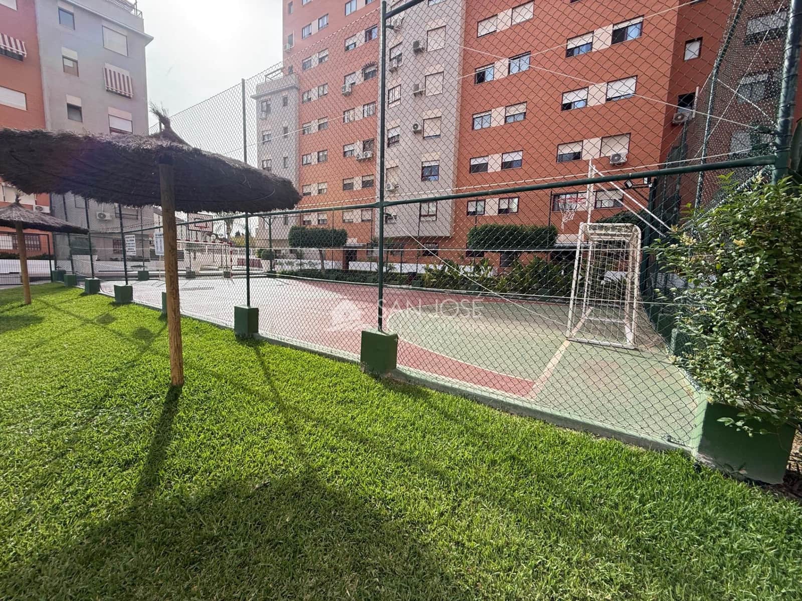2 Zimmer Wohnung zu verkaufen in Alicante / Alacant Stadt mit Pool - 365.000 € (Ref: 9903832)
