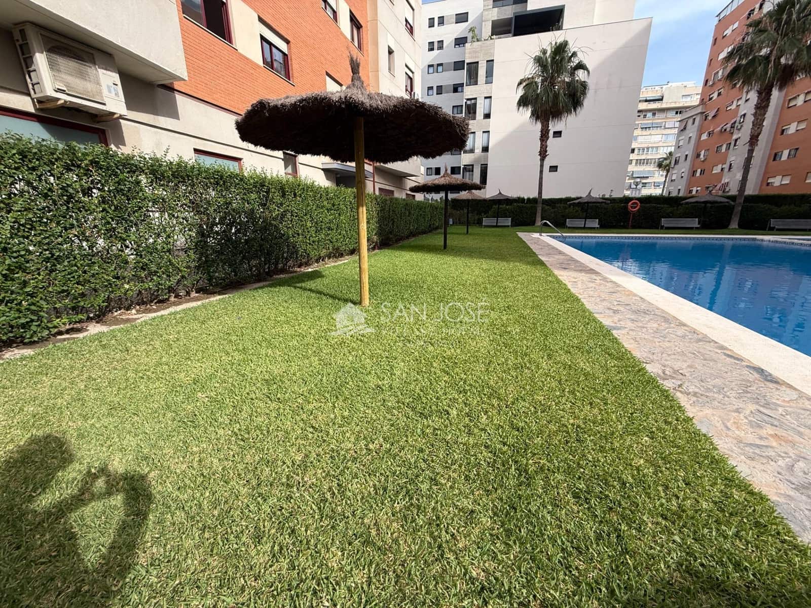 2 Zimmer Wohnung zu verkaufen in Alicante / Alacant Stadt mit Pool - 365.000 € (Ref: 9903832)