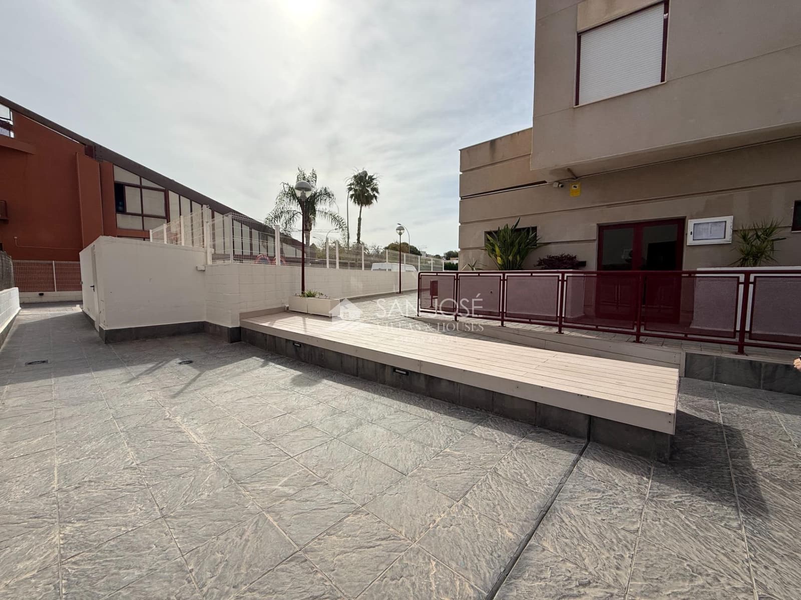 2 Zimmer Wohnung zu verkaufen in Alicante / Alacant Stadt mit Pool - 365.000 € (Ref: 9903832)