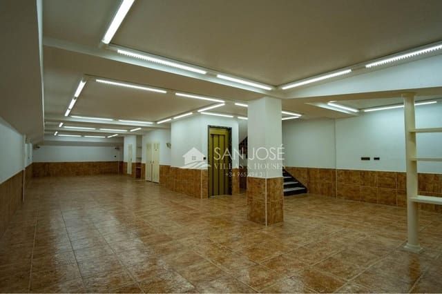 5 sypialnia Dom na sprzedaż w Novelda z garażem - 880 000 € (Ref: 9916056)
