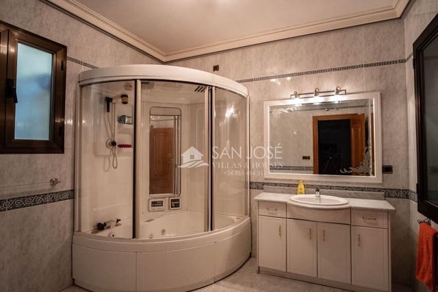 5 sypialnia Dom na sprzedaż w Novelda z garażem - 880 000 € (Ref: 9916056)