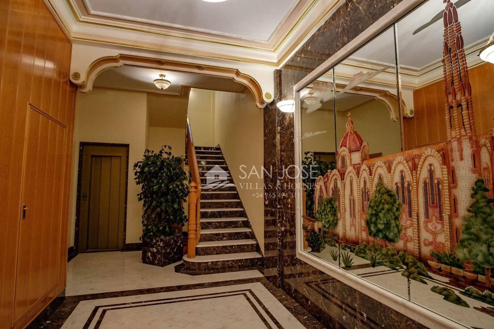 5 sypialnia Dom na sprzedaż w Novelda z garażem - 880 000 € (Ref: 9916056)