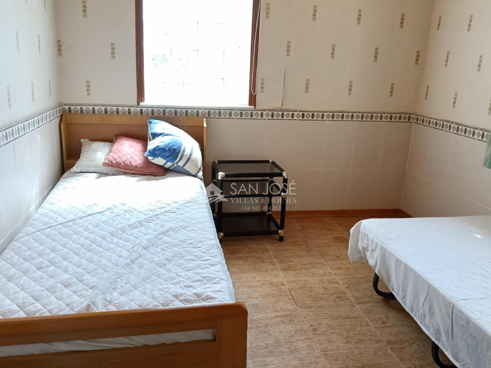 5 quarto Moradia para venda em La Romana com piscina - 276 580 € (Ref: 9934390)
