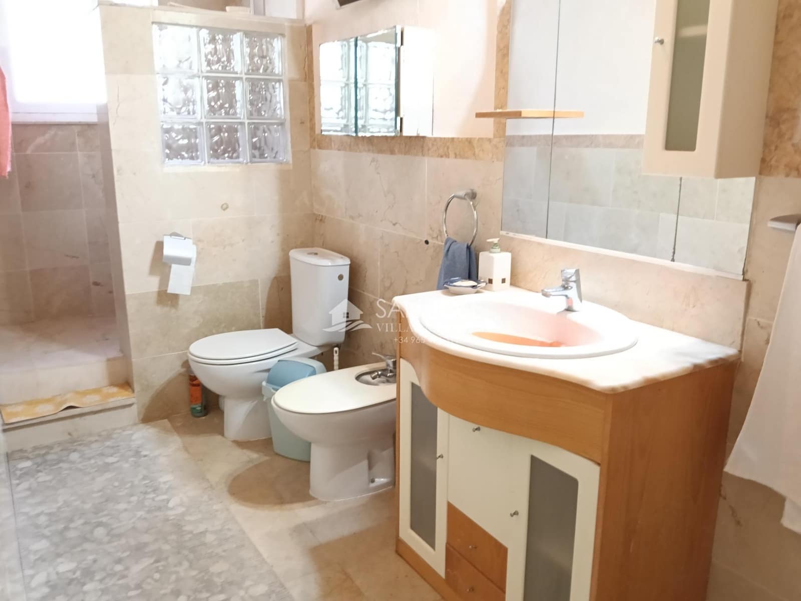5 quarto Moradia para venda em La Romana com piscina - 276 580 € (Ref: 9934390)