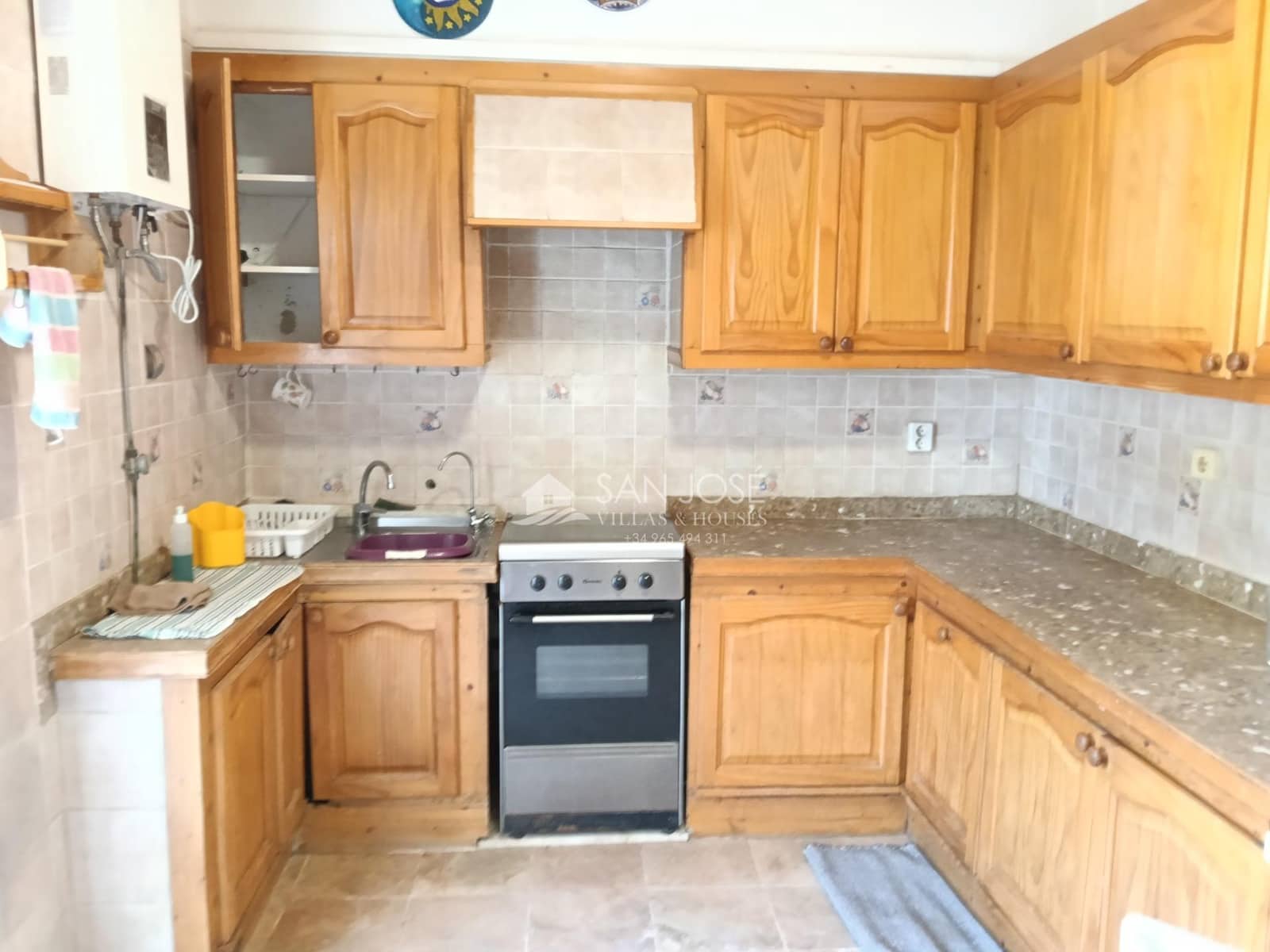 5 quarto Moradia para venda em La Romana com piscina - 276 580 € (Ref: 9934390)