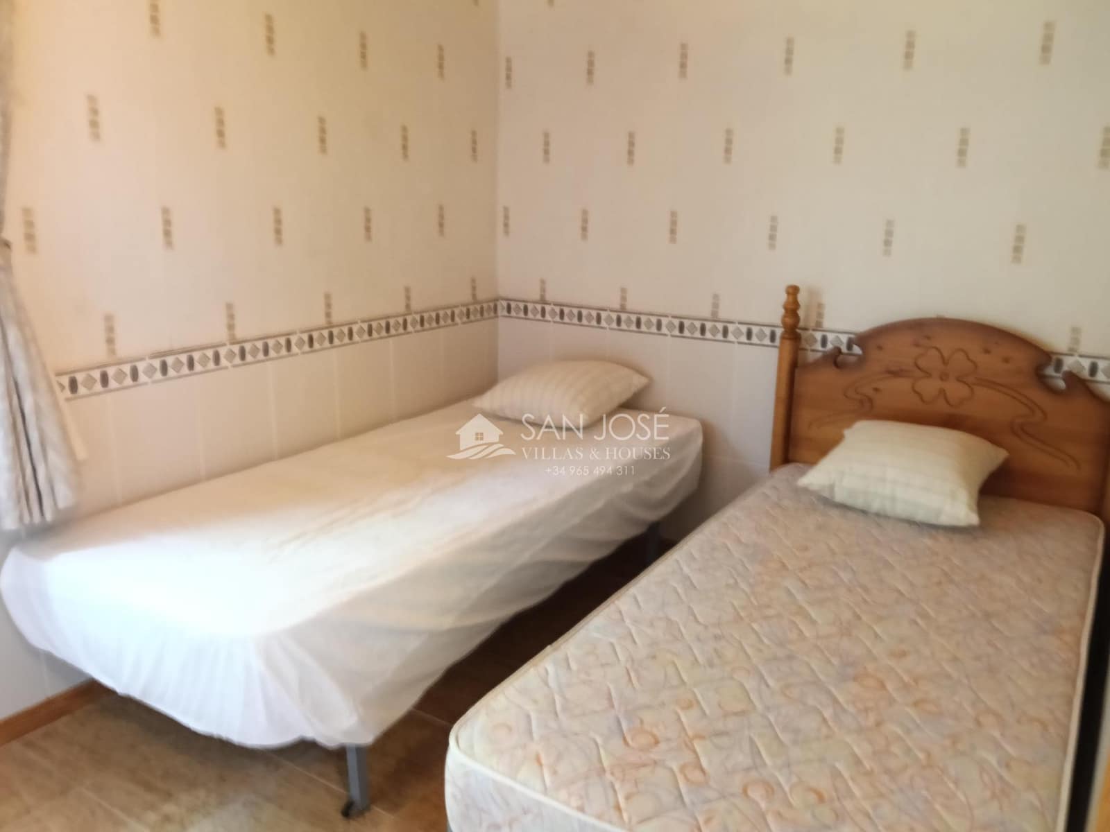 5 quarto Moradia para venda em La Romana com piscina - 276 580 € (Ref: 9934390)