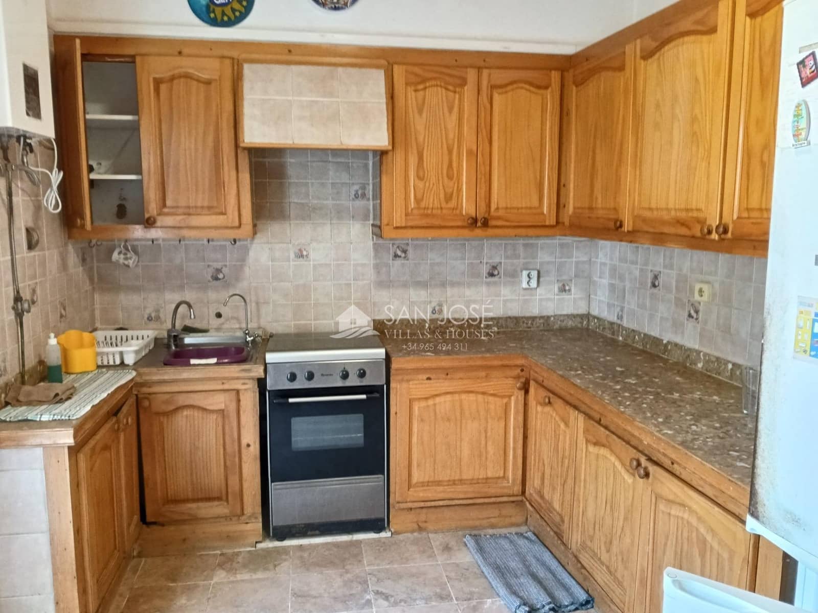 5 quarto Moradia para venda em La Romana com piscina - 276 580 € (Ref: 9934390)