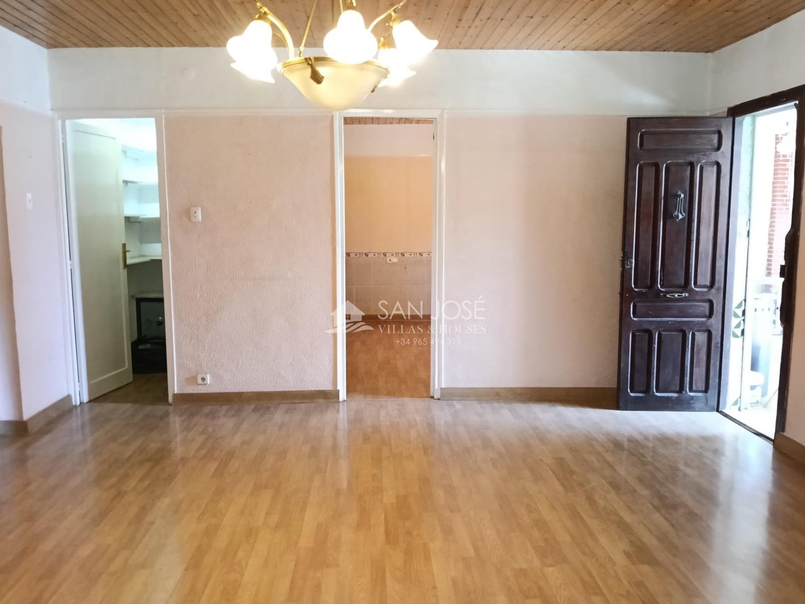 5 quarto Moradia para venda em La Romana com piscina - 276 580 € (Ref: 9934390)