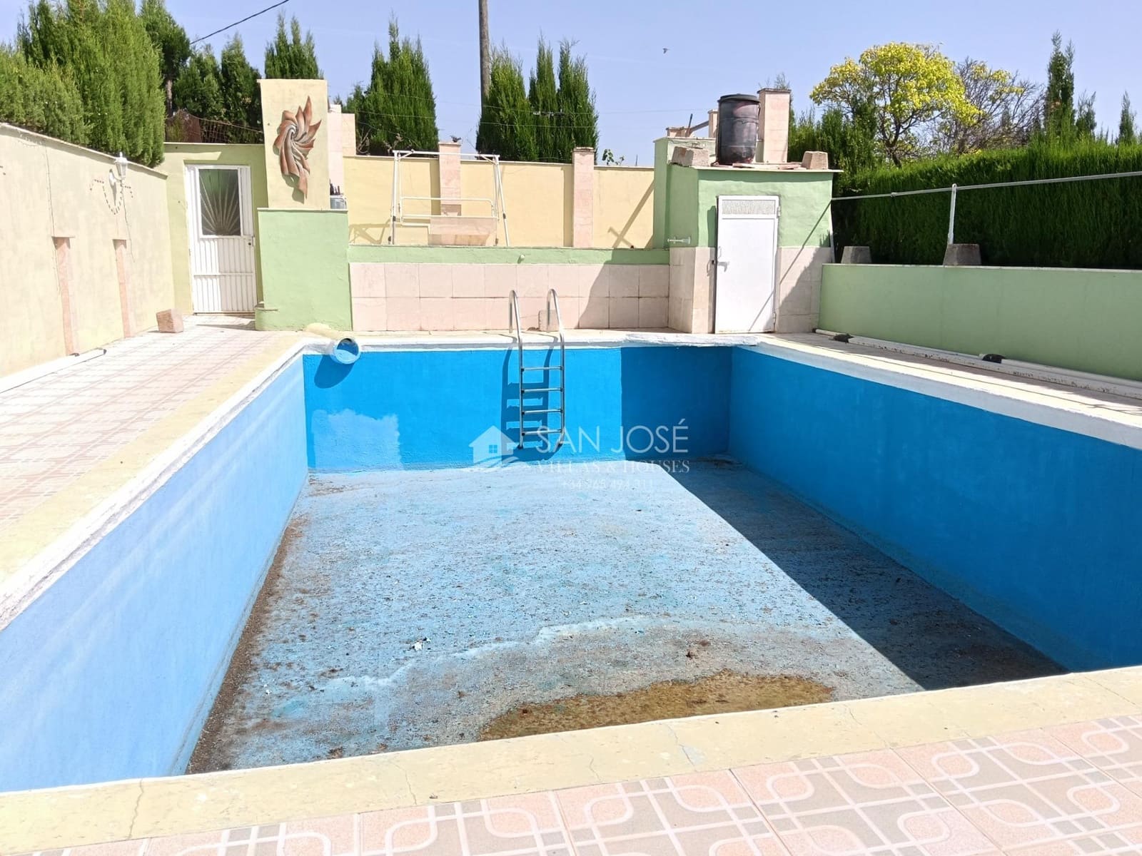 5 quarto Moradia para venda em La Romana com piscina - 276 580 € (Ref: 9934390)
