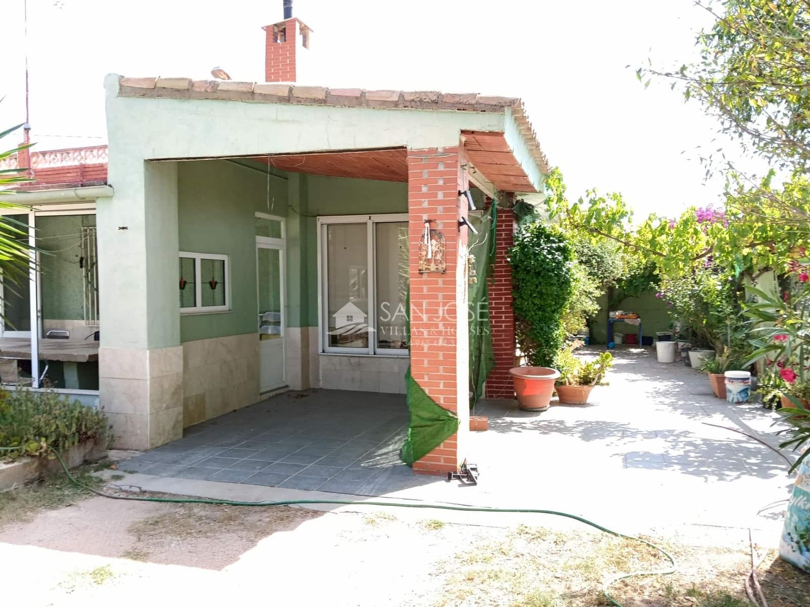 5 quarto Moradia para venda em La Romana com piscina - 276 580 € (Ref: 9934390)