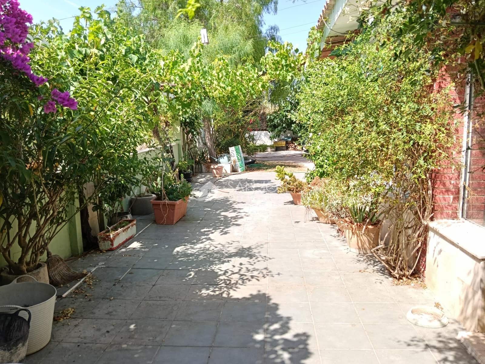 5 quarto Moradia para venda em La Romana com piscina - 276 580 € (Ref: 9934390)