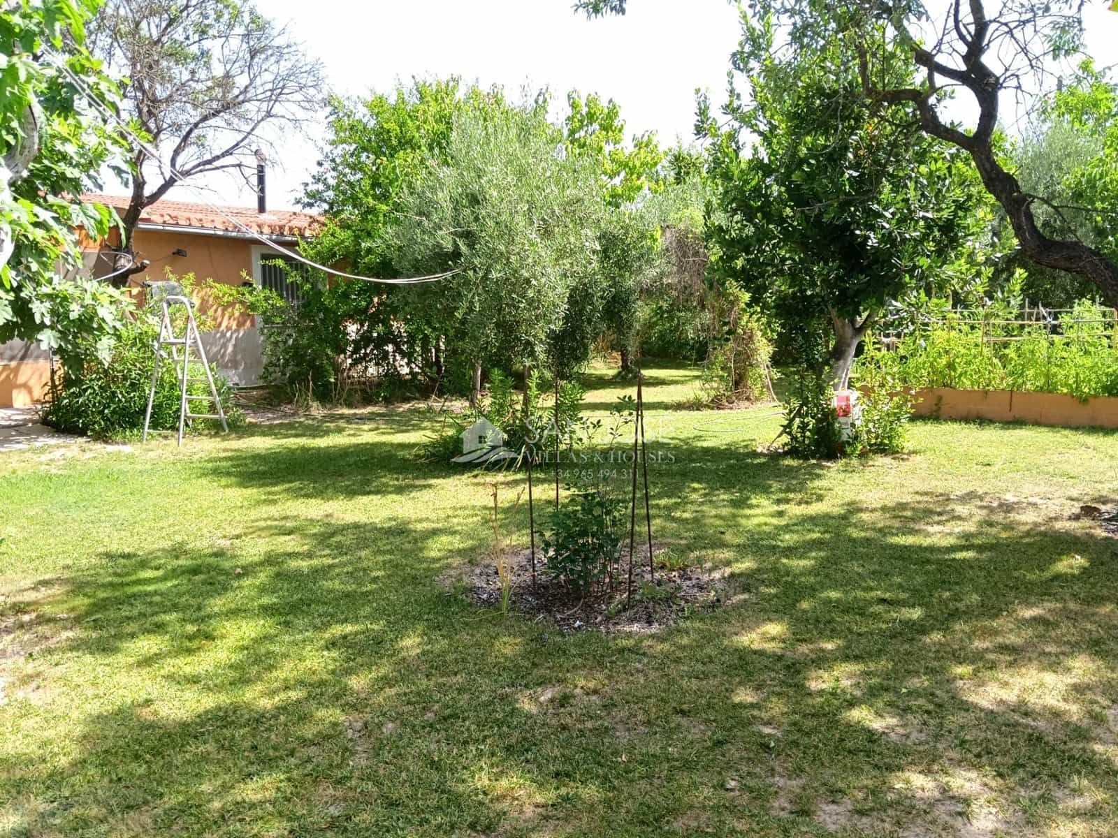 5 quarto Moradia para venda em La Romana com piscina - 276 580 € (Ref: 9934390)