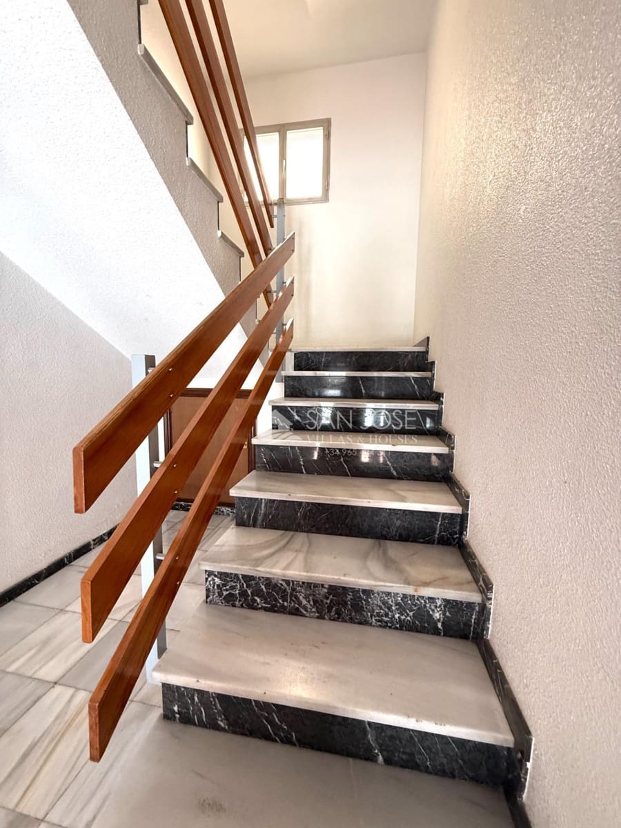 4 slaapkamer Flat te koop in Novelda - € 135.000 (Ref: 9945925)