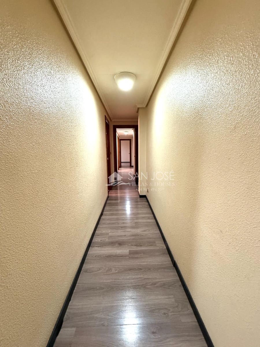 4 slaapkamer Flat te koop in Novelda - € 135.000 (Ref: 9945925)