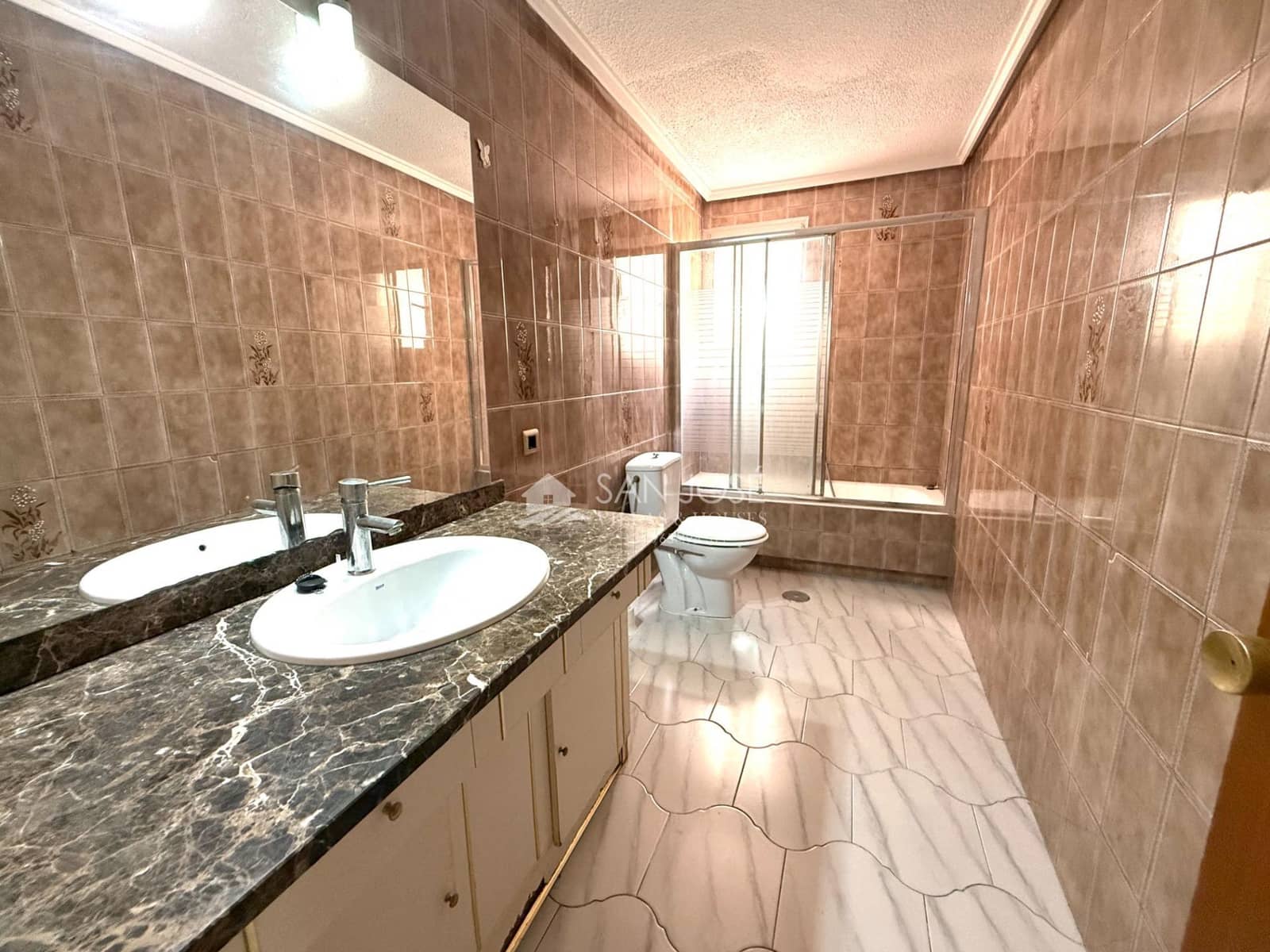 4 slaapkamer Flat te koop in Novelda - € 135.000 (Ref: 9945925)