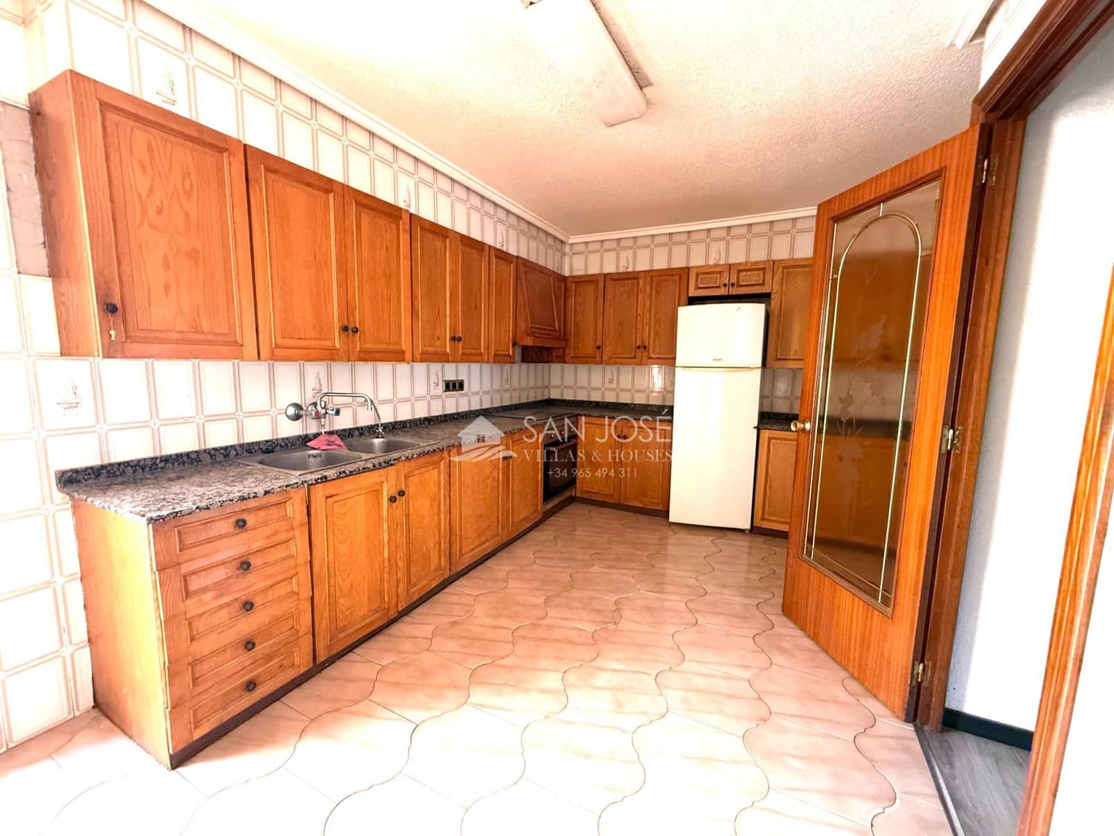 4 slaapkamer Flat te koop in Novelda - € 135.000 (Ref: 9945925)