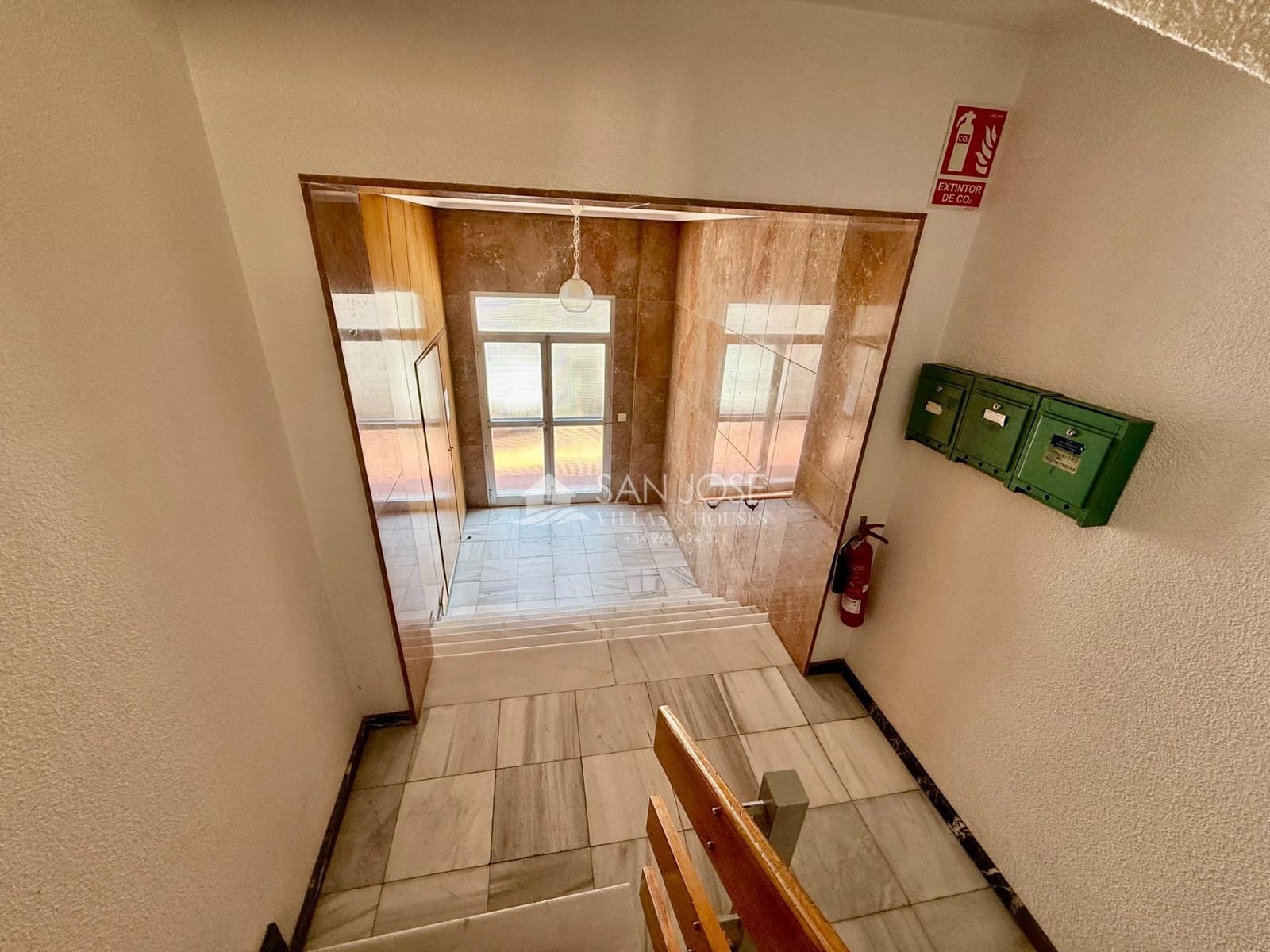 4 slaapkamer Flat te koop in Novelda - € 135.000 (Ref: 9945925)