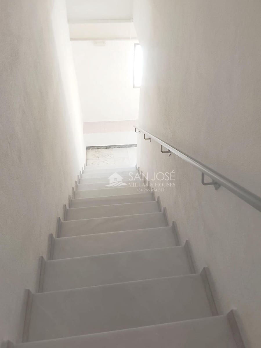 Business for rent in Elche / Elx - € 1,200 (Ref: 9963320)