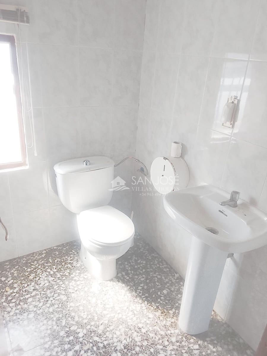 Business for rent in Elche / Elx - € 1,200 (Ref: 9963320)