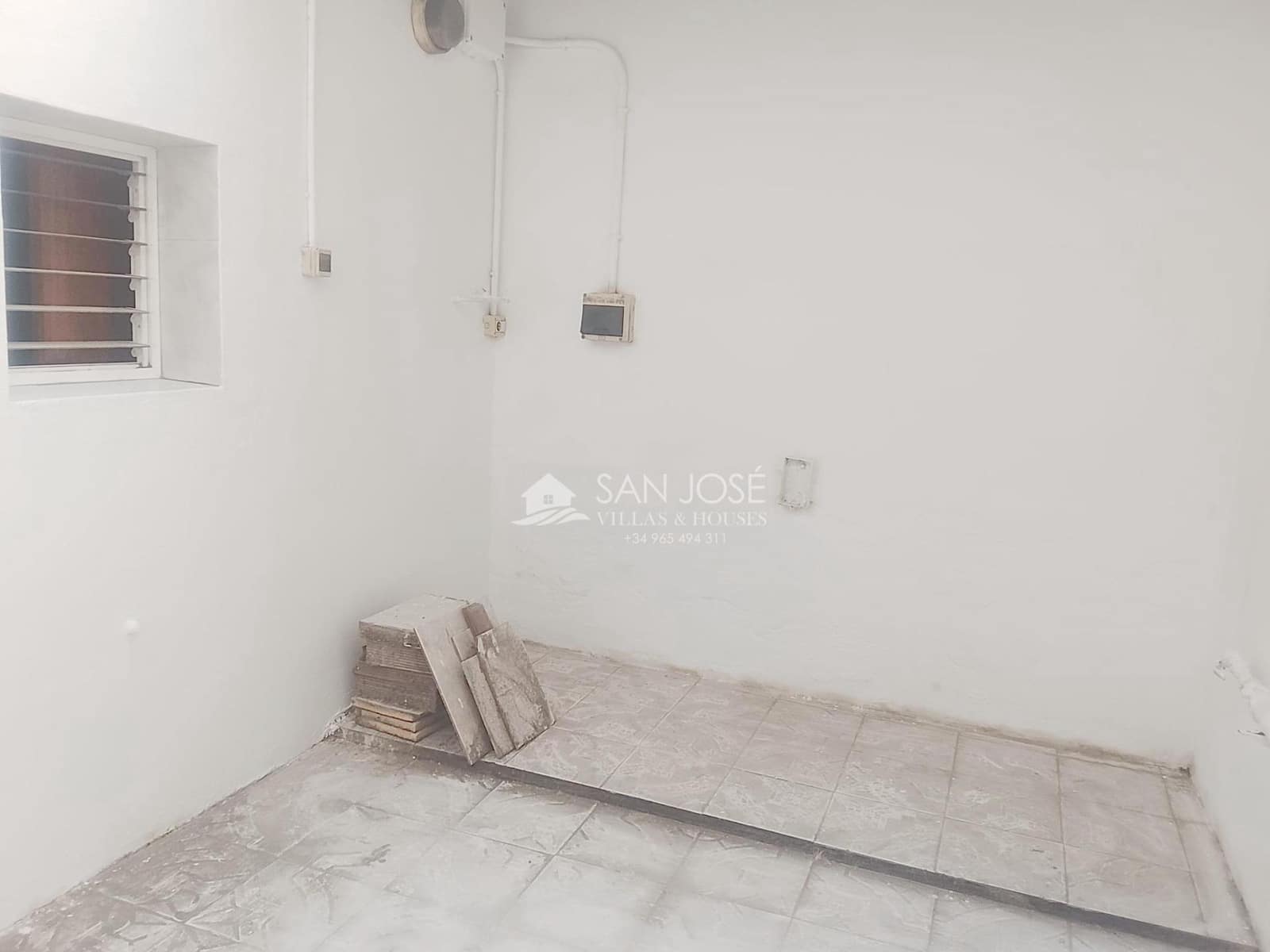 Business for rent in Elche / Elx - € 1,200 (Ref: 9963320)
