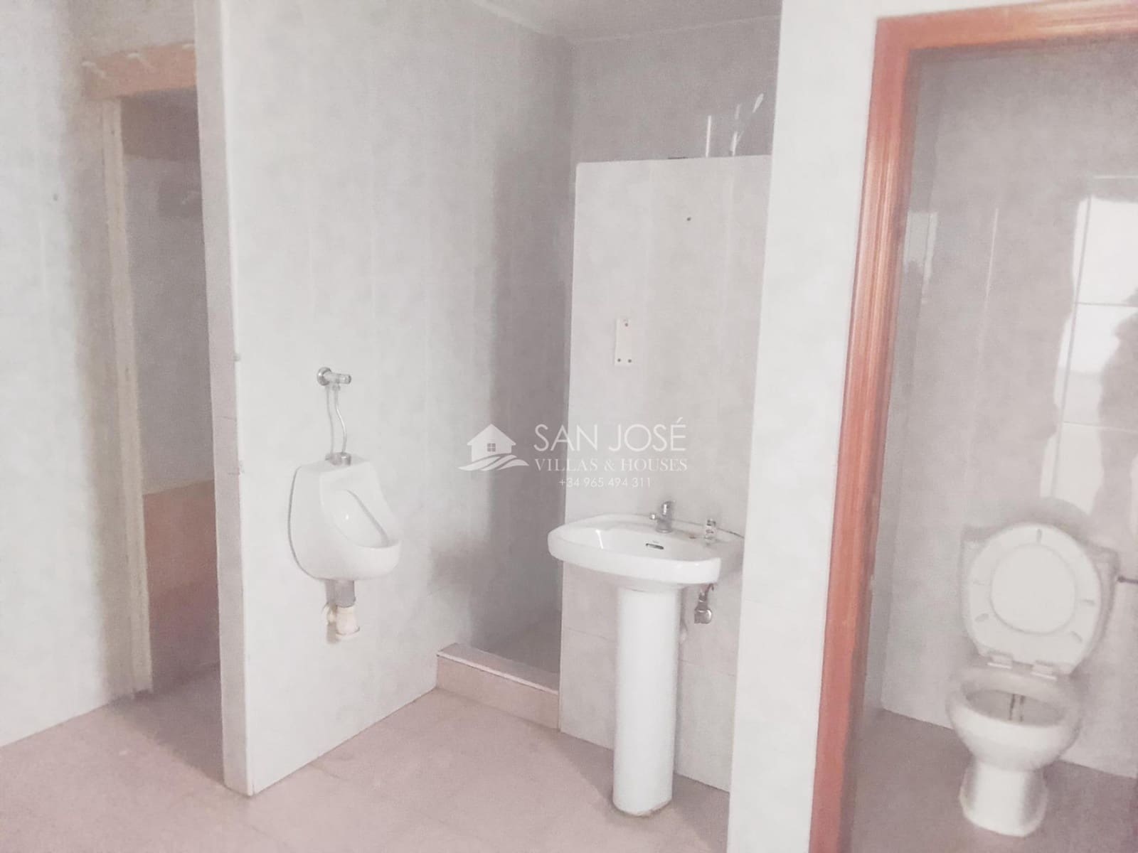 Business for rent in Elche / Elx - € 1,200 (Ref: 9963320)