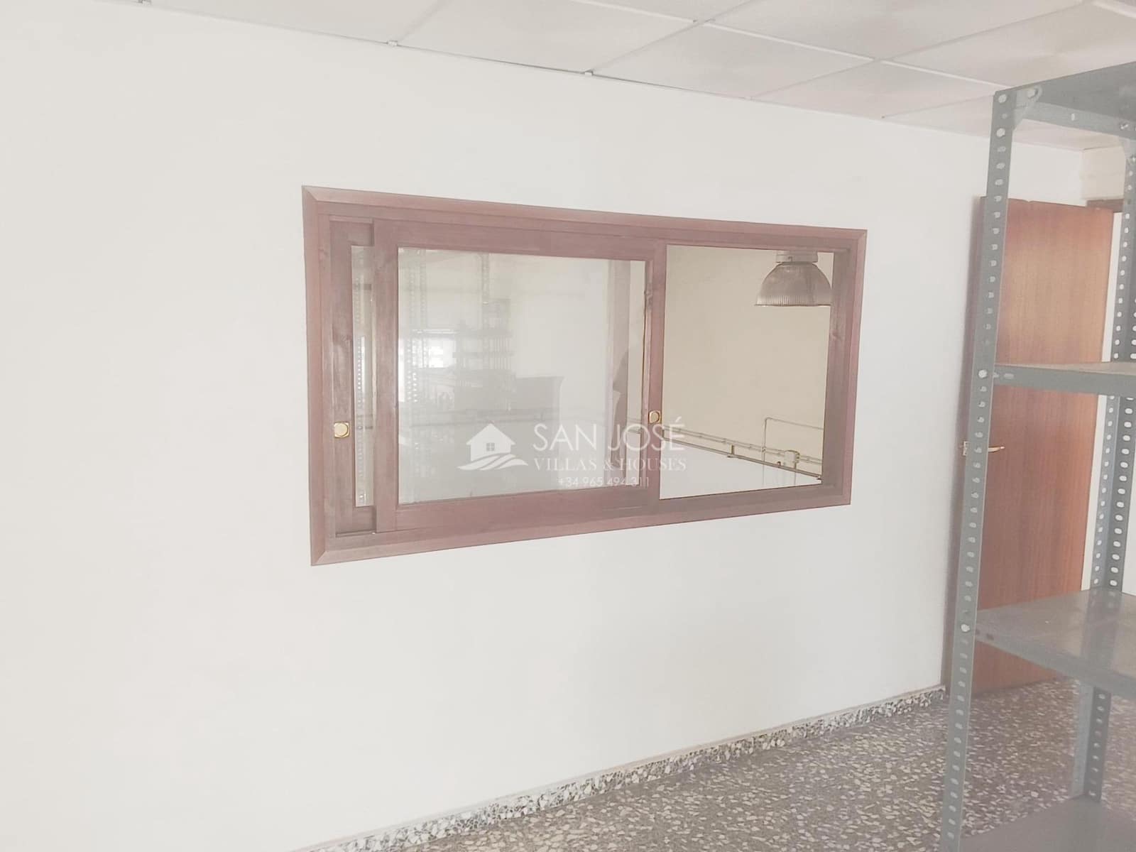 Business for rent in Elche / Elx - € 1,200 (Ref: 9963320)