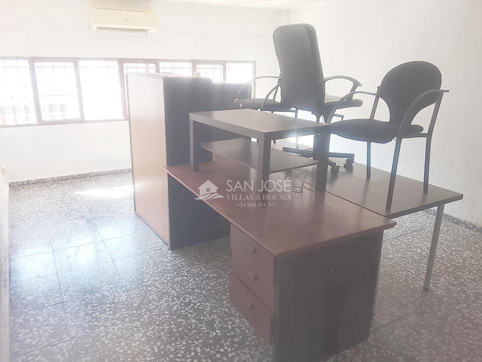 Business for rent in Elche / Elx - € 1,200 (Ref: 9963320)