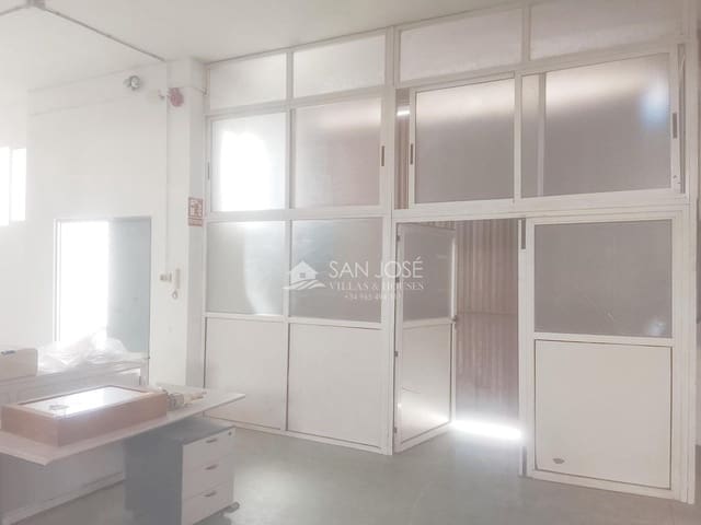 Negocio en Elche / Elx en alquiler - 1.200 € (Ref: 9963320)