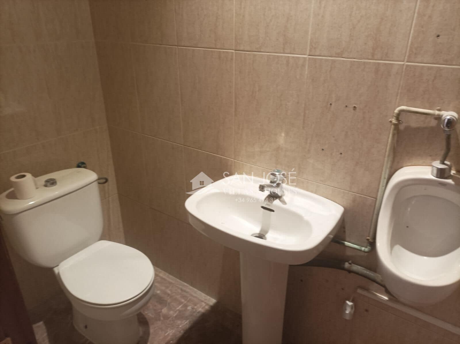Commercial for rent in Elche / Elx - € 600 (Ref: 9963321)