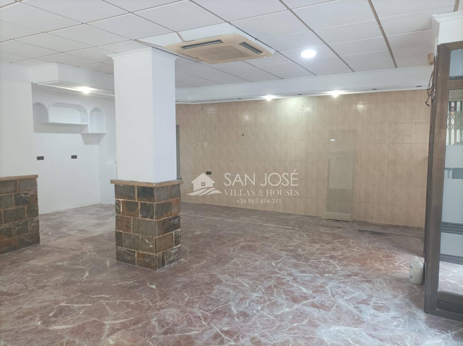 Commercial for rent in Elche / Elx - € 600 (Ref: 9963321)